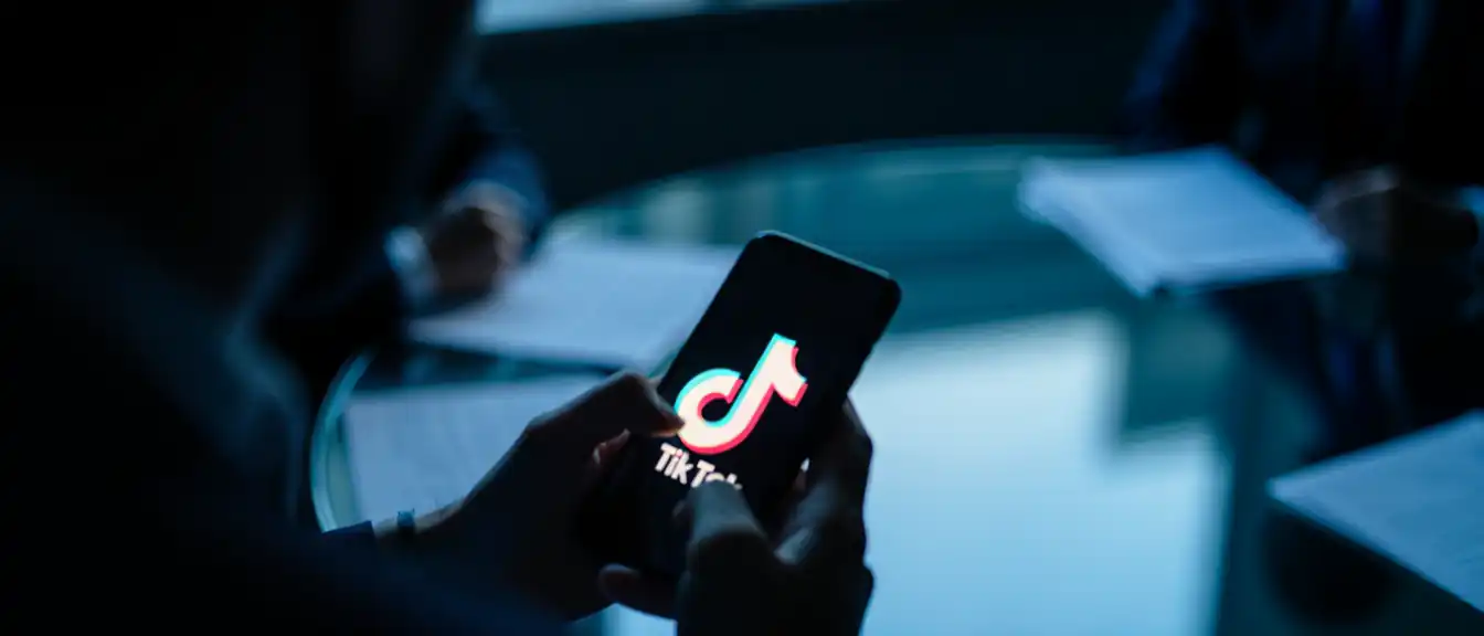 Axel Springer инициировала переговоры о покупке доли в европейском подразделении TikTok для борьбы с антисемитизмом