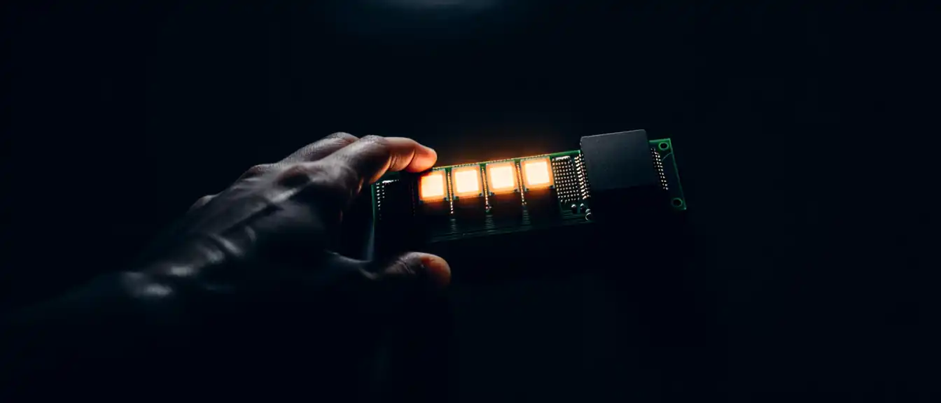 Глобальный тормоз для нейросетей: почему фондовые рынки отреагировали паникой на призывы лидеров индустрии