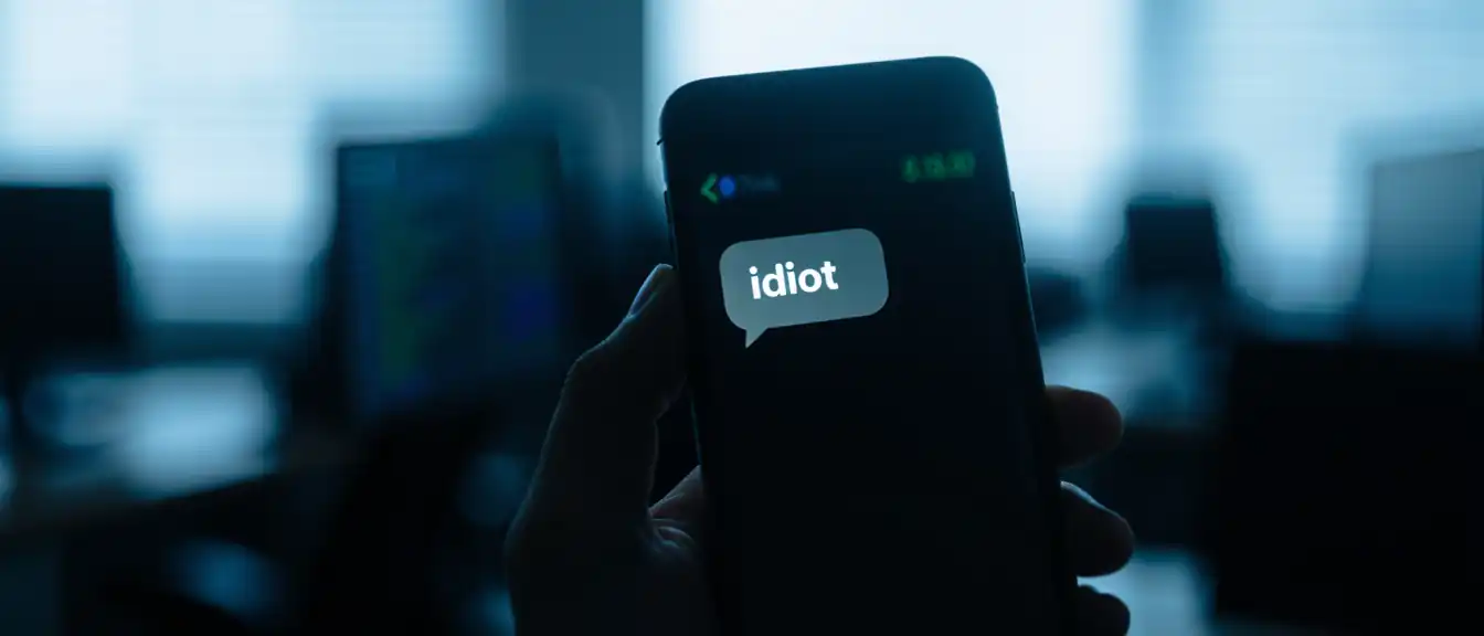 Оскорбление от чат-бота привело к усилению контроля за нейросетью в Libra Internet Bank