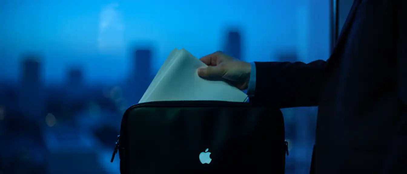Судебный иск OpenAI против Apple: обвинения в хищении данных о секретных разработках и новые инциденты с сотрудниками